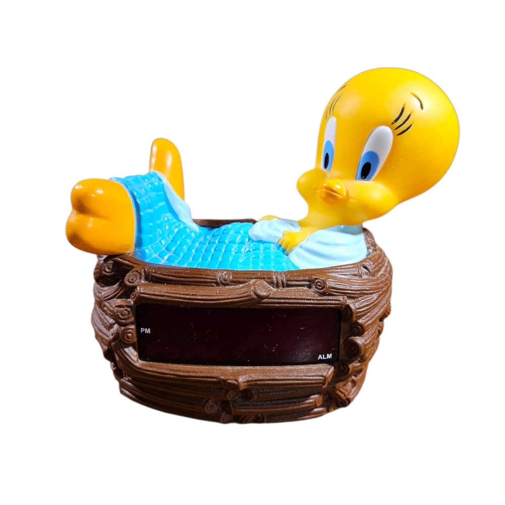 Tweety Bird Nest Alarm Clock Vintage 1996